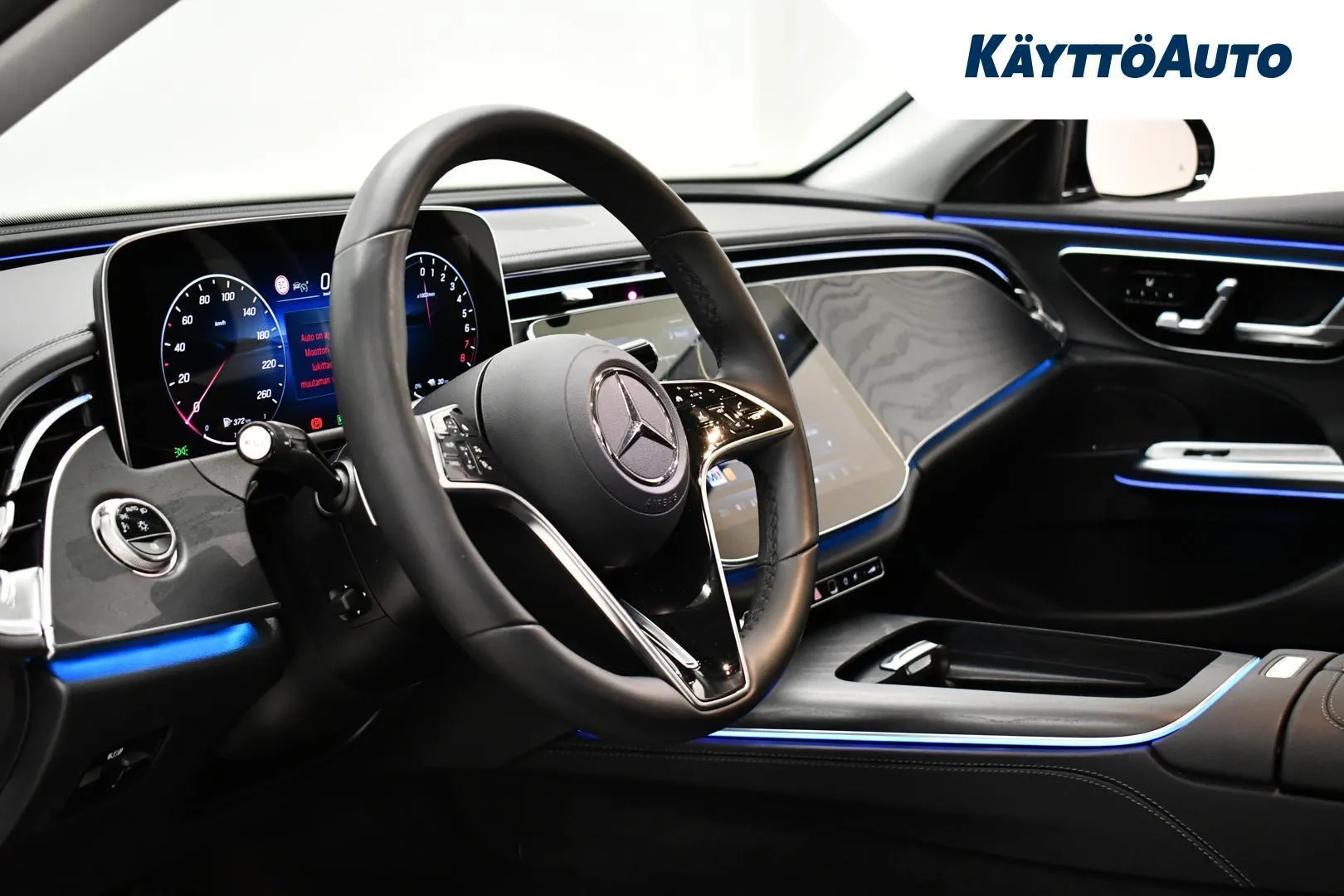 Mercedes-Benz E XVZ-814 carousel image