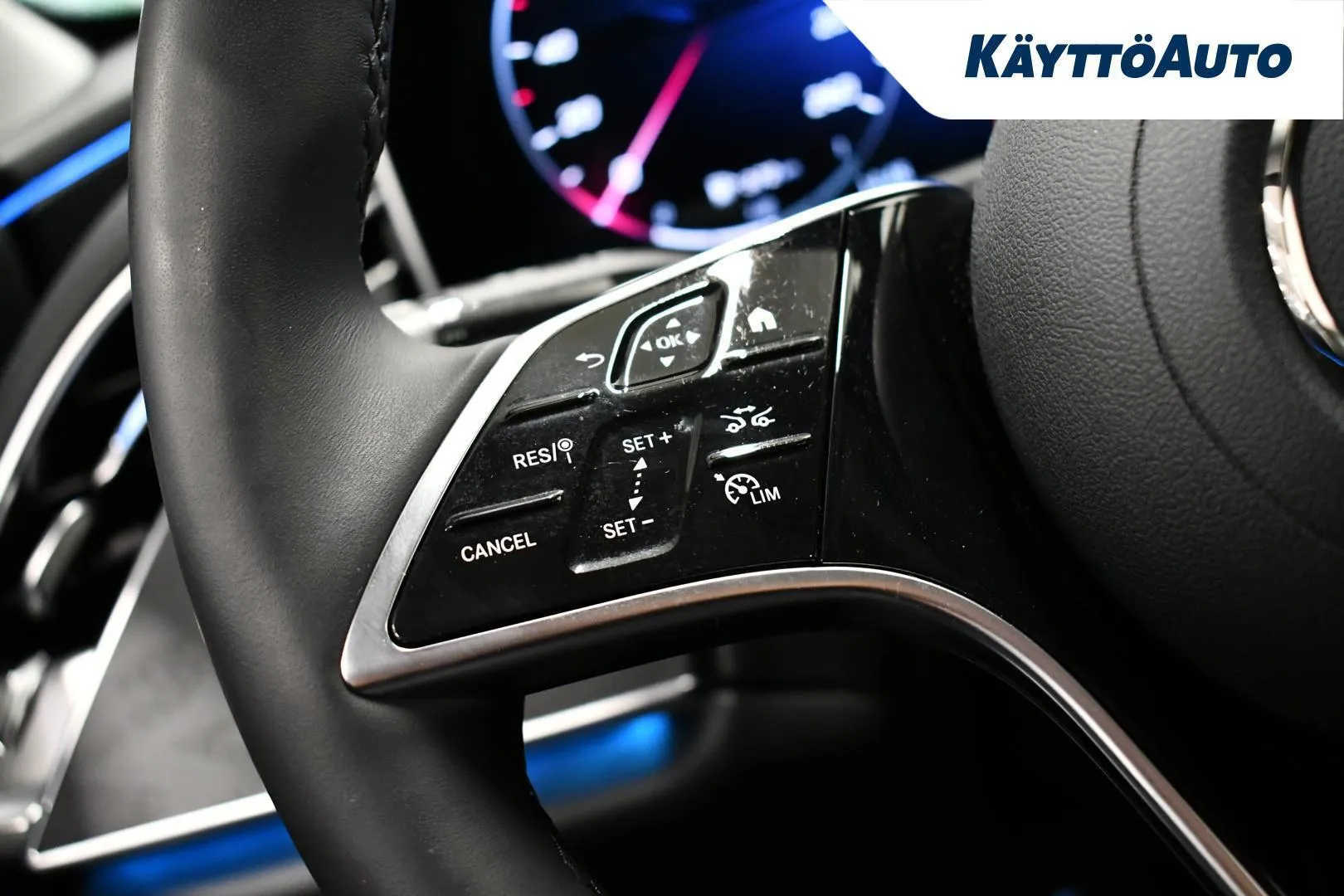 Mercedes-Benz E XVZ-814 carousel image