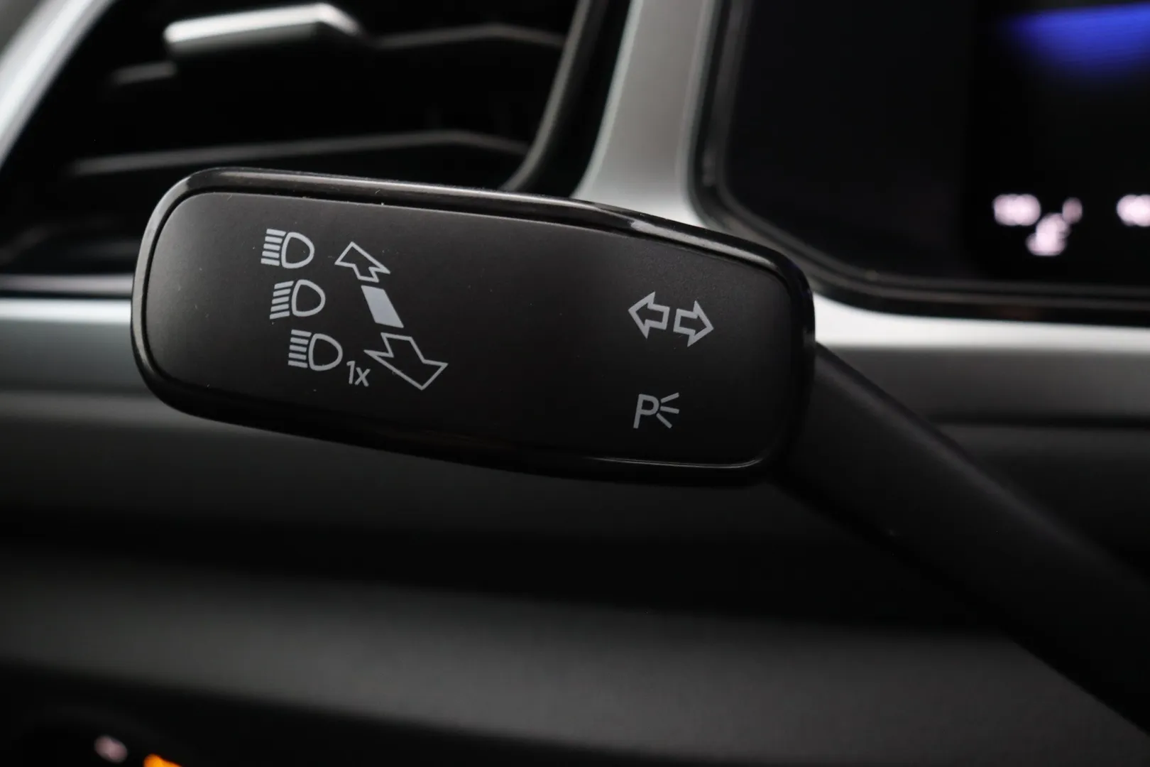Volkswagen T-Roc MRK-582 carousel image