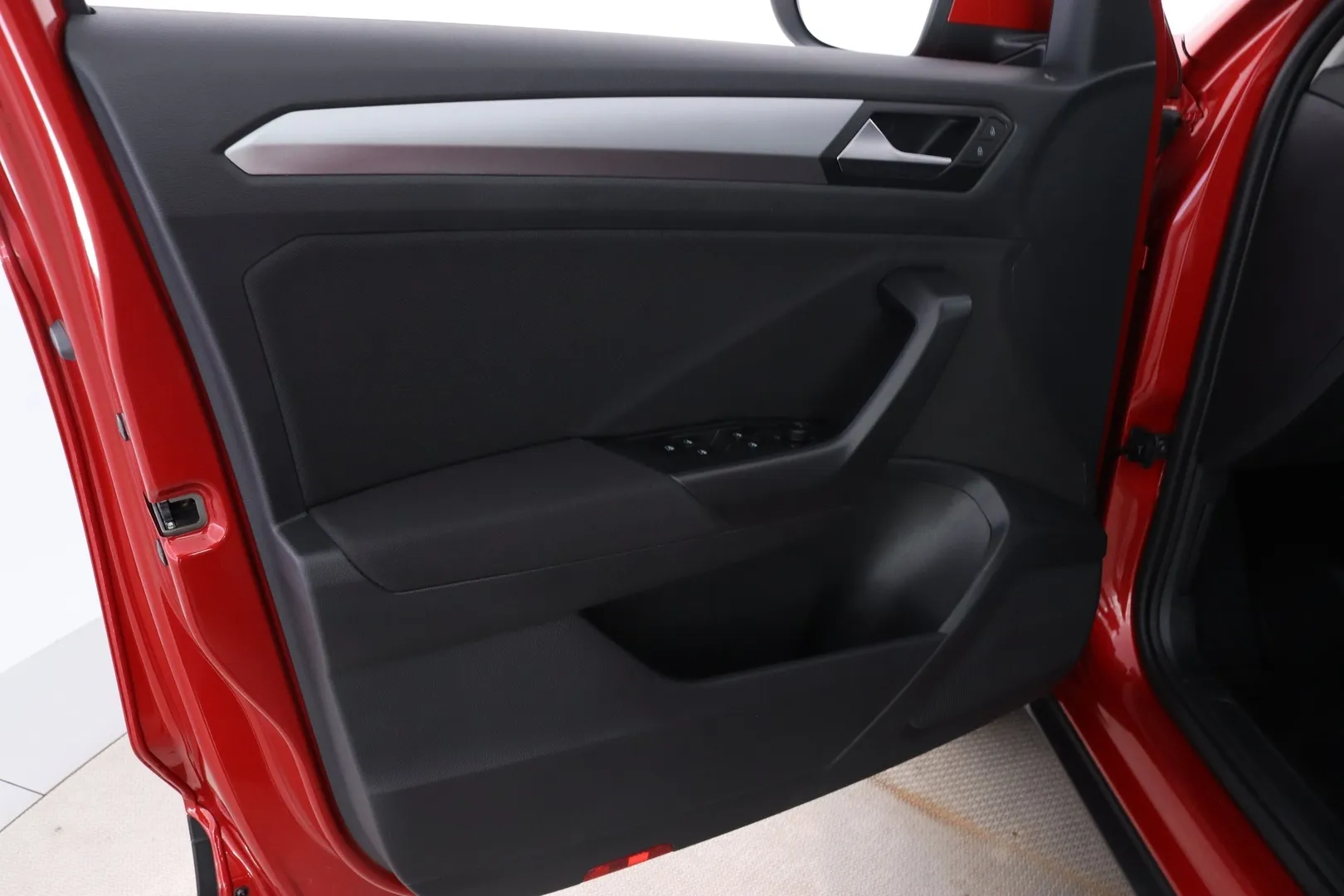 Volkswagen T-Roc MRK-582 carousel image