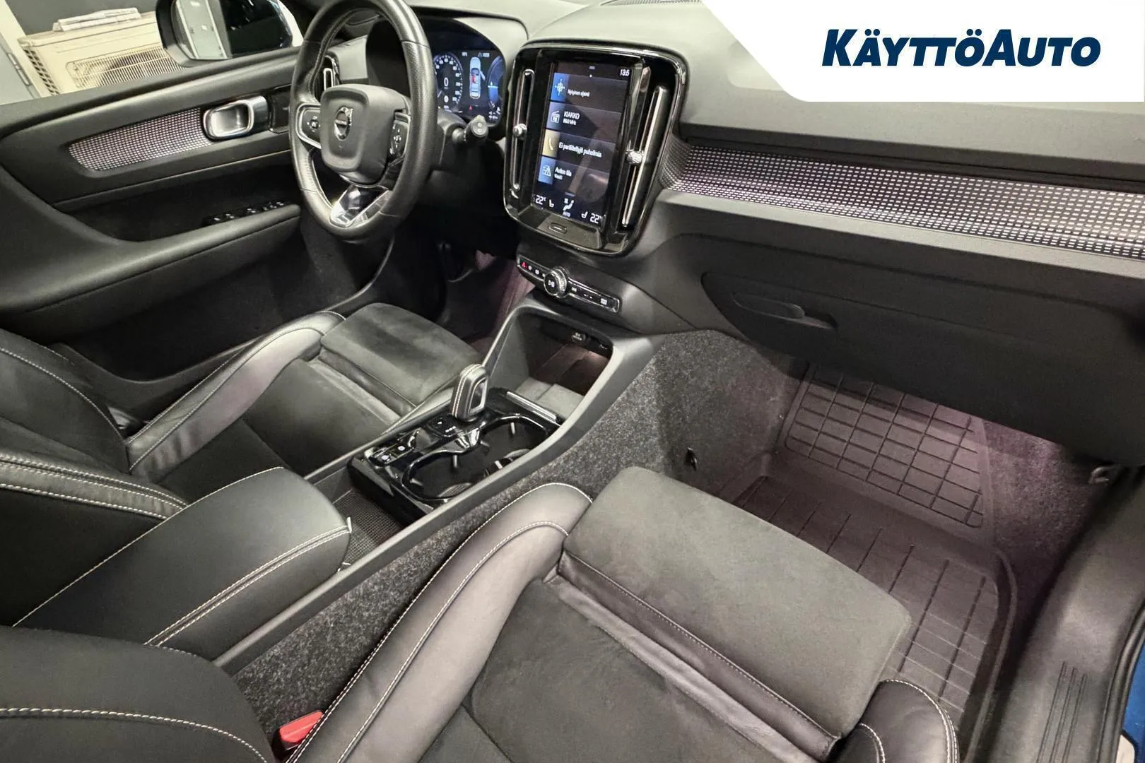 Volvo XC40 RUH-503 carousel image