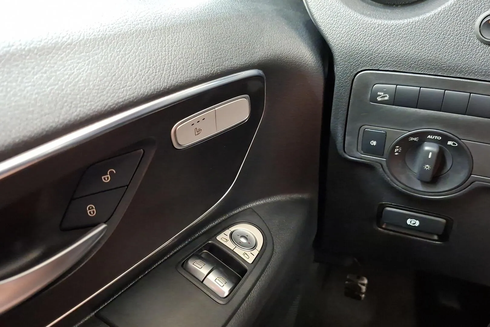 Mercedes-Benz Vito STD-2 carousel image