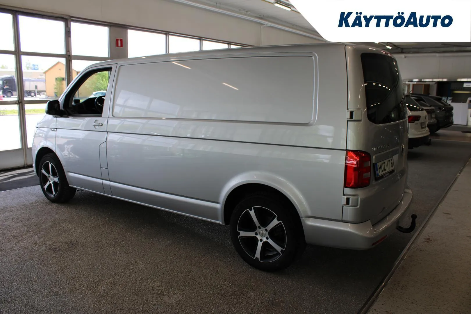 Volkswagen Transporter MUZ-176 carousel image