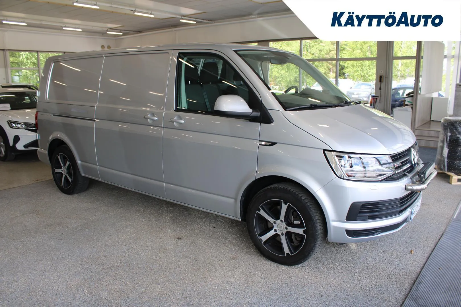 Volkswagen Transporter MUZ-176 carousel image