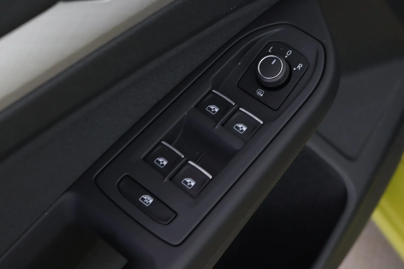 Volkswagen Golf GOF-532 carousel image