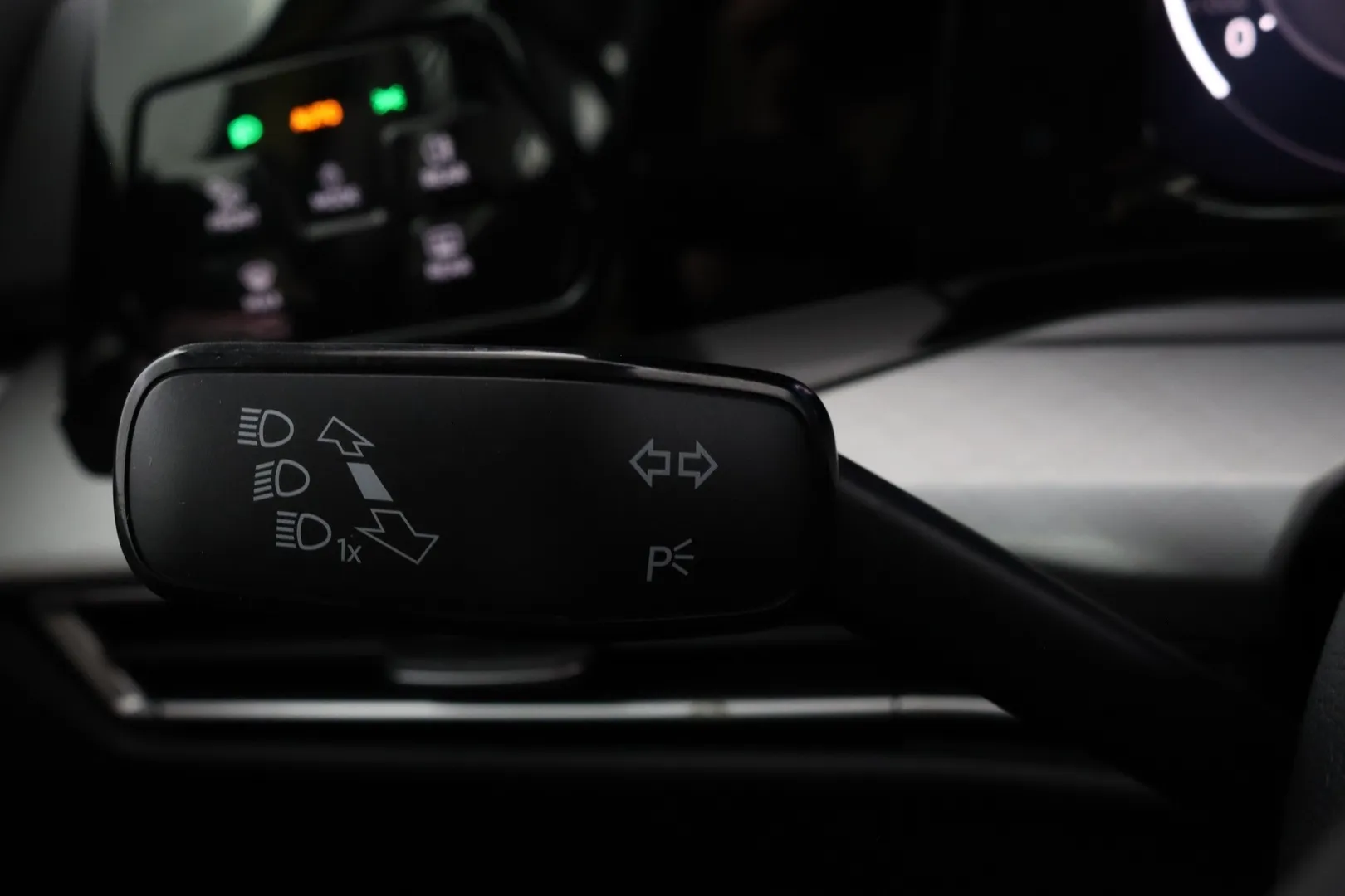 Volkswagen Golf GOF-532 carousel image