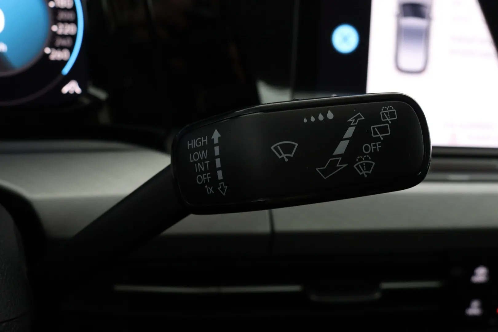 Volkswagen Golf GOF-532 carousel image