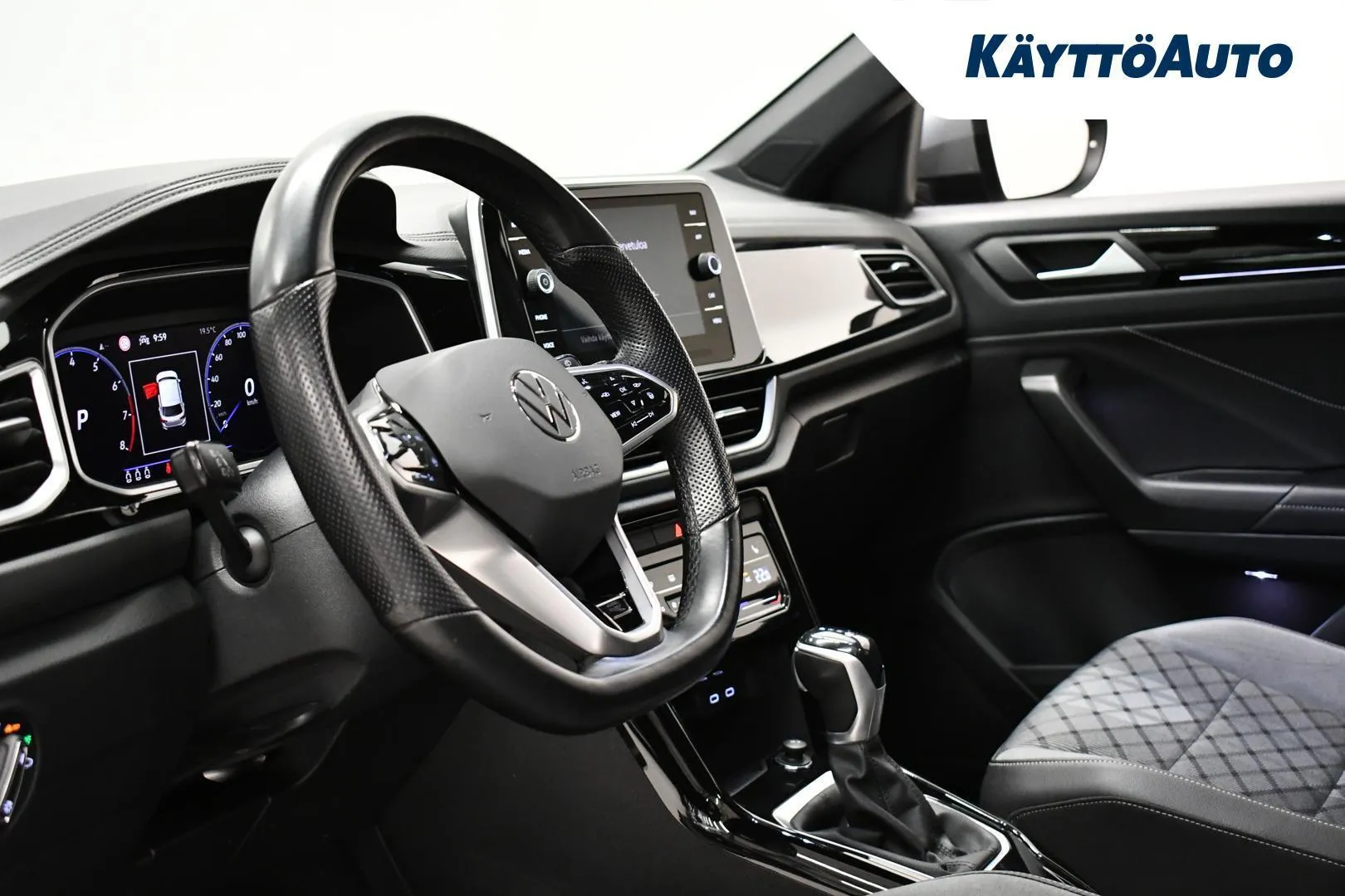 Volkswagen T-Roc MOE-620 carousel image