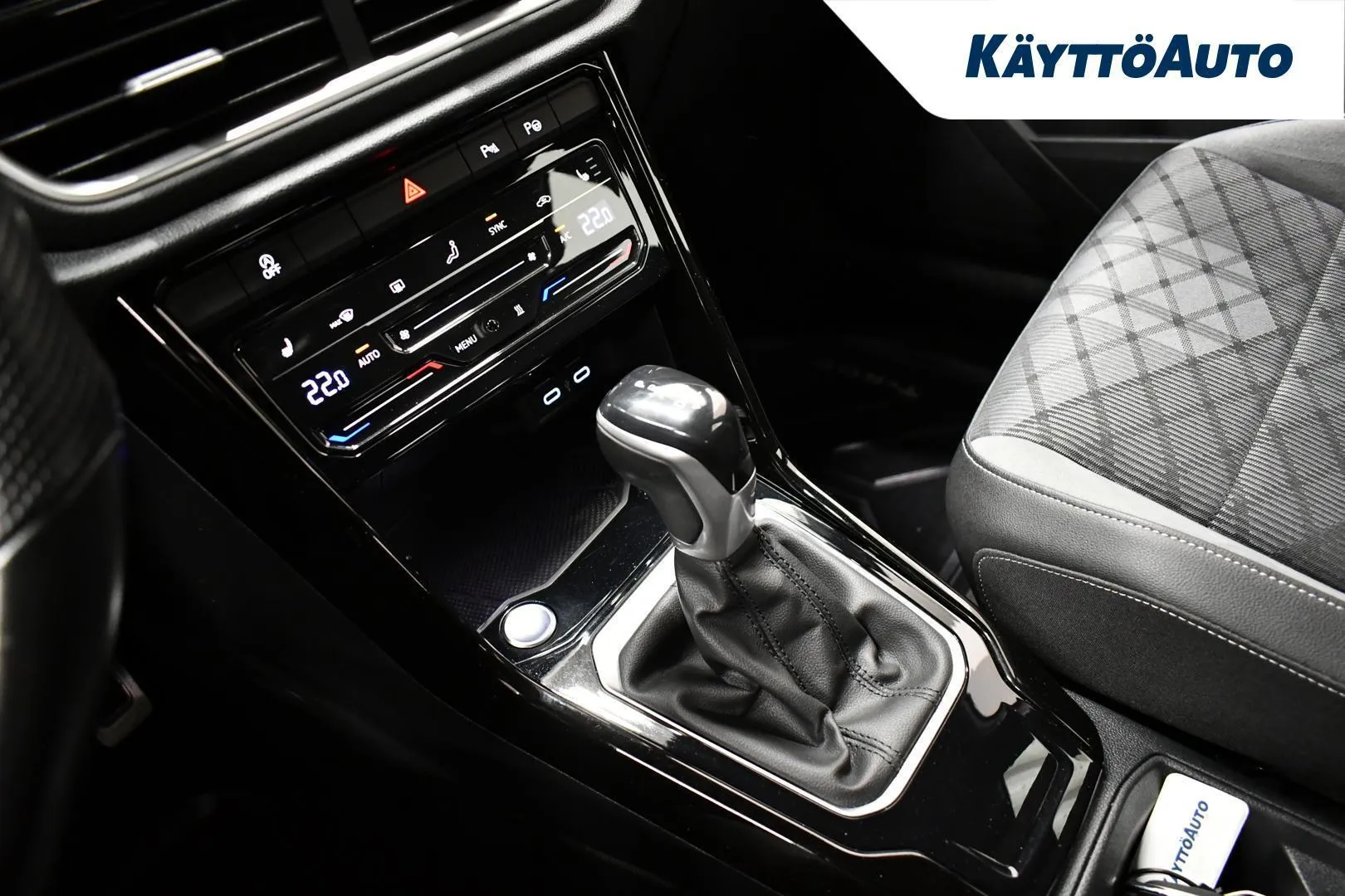 Volkswagen T-Roc MOE-620 carousel image