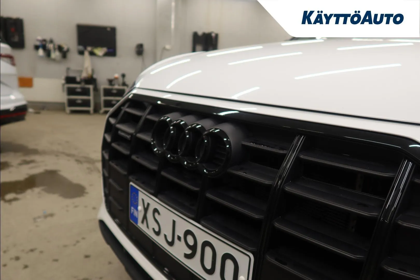 Audi Q5 XSJ-900 carousel image