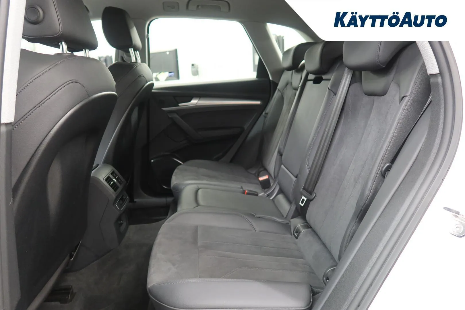 Audi Q5 XSJ-900 carousel image