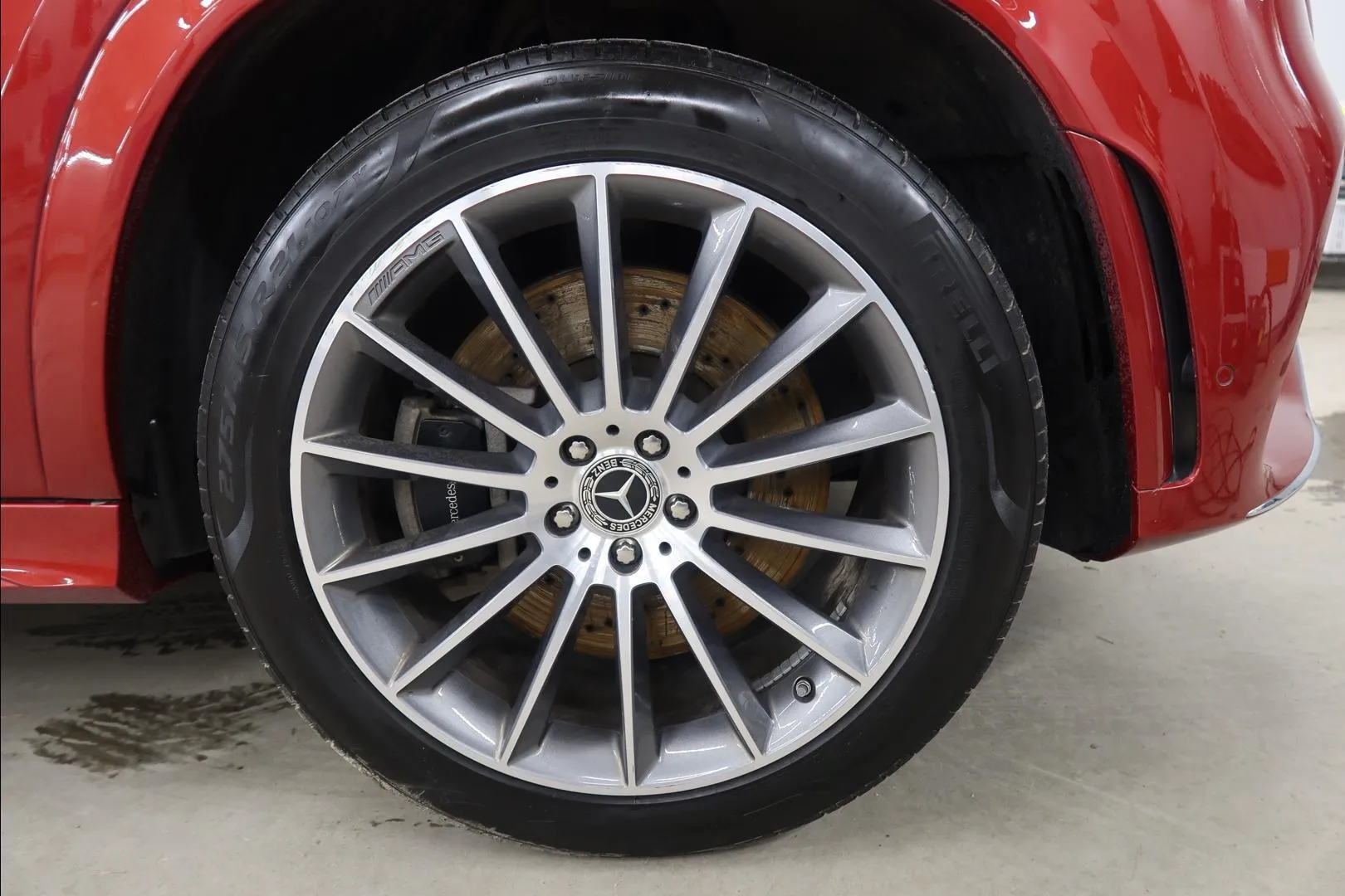Mercedes-Benz GLE ZOU-370 carousel image