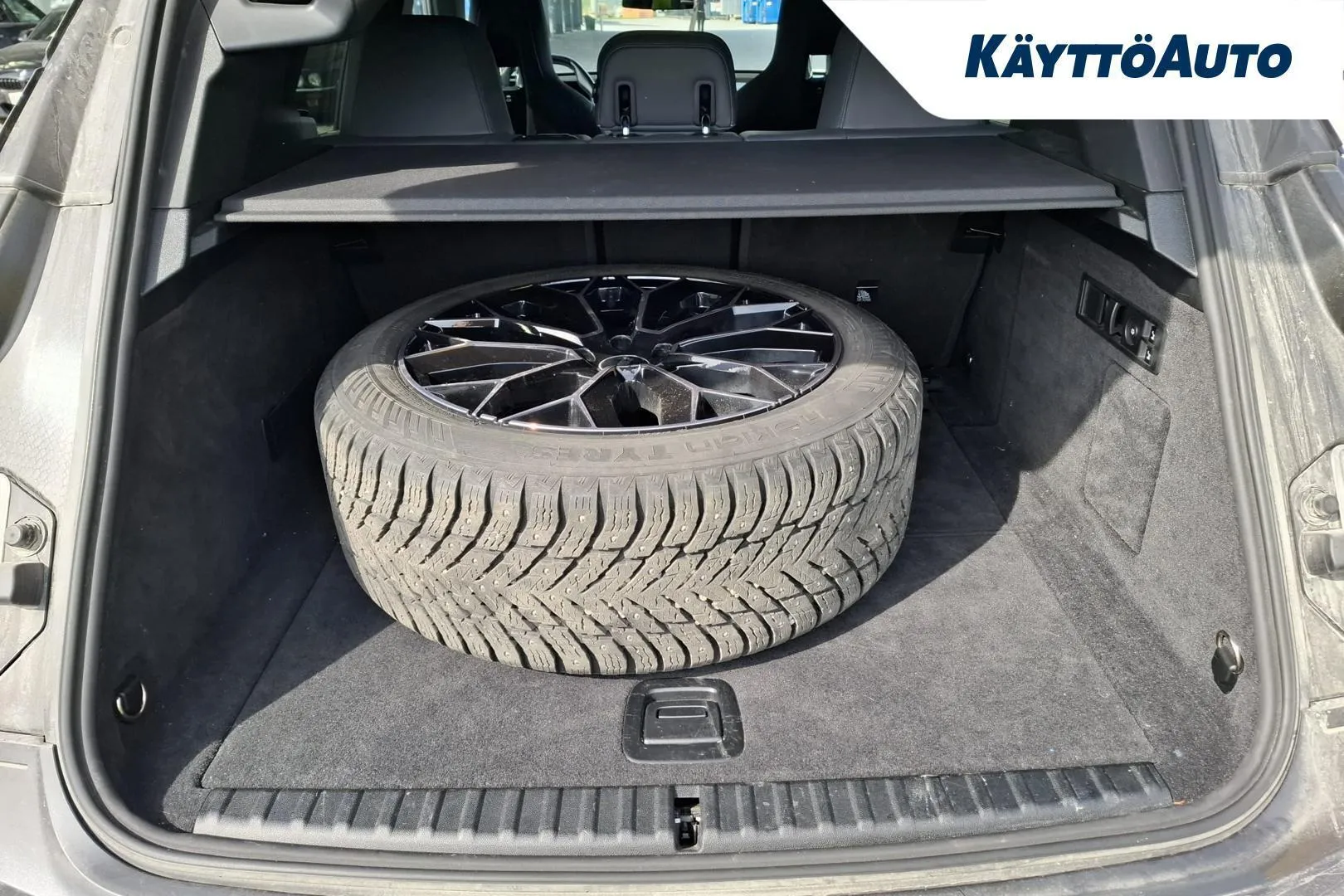 BMW iX XRL-969 carousel image
