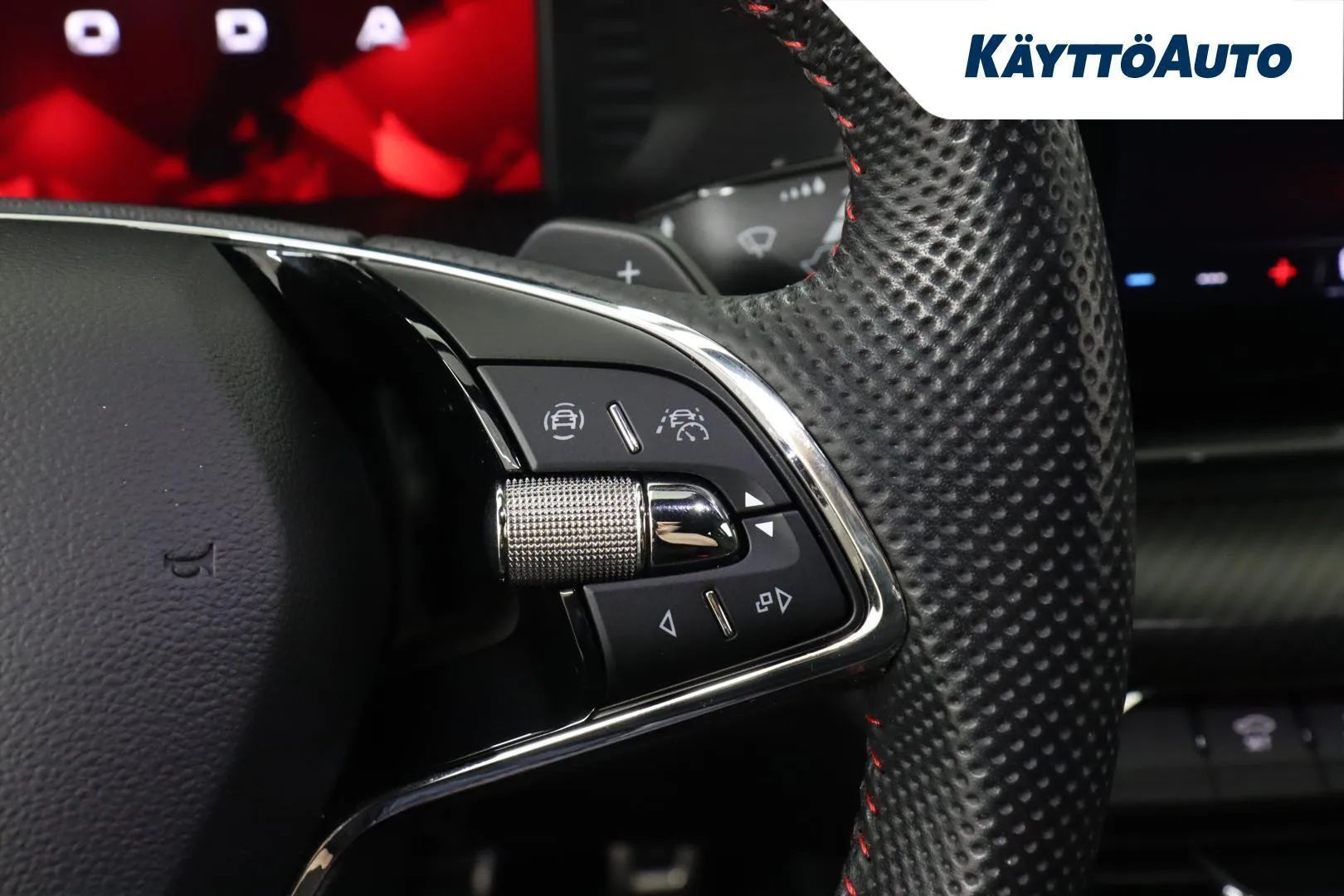 Skoda Octavia OZY-898 carousel image