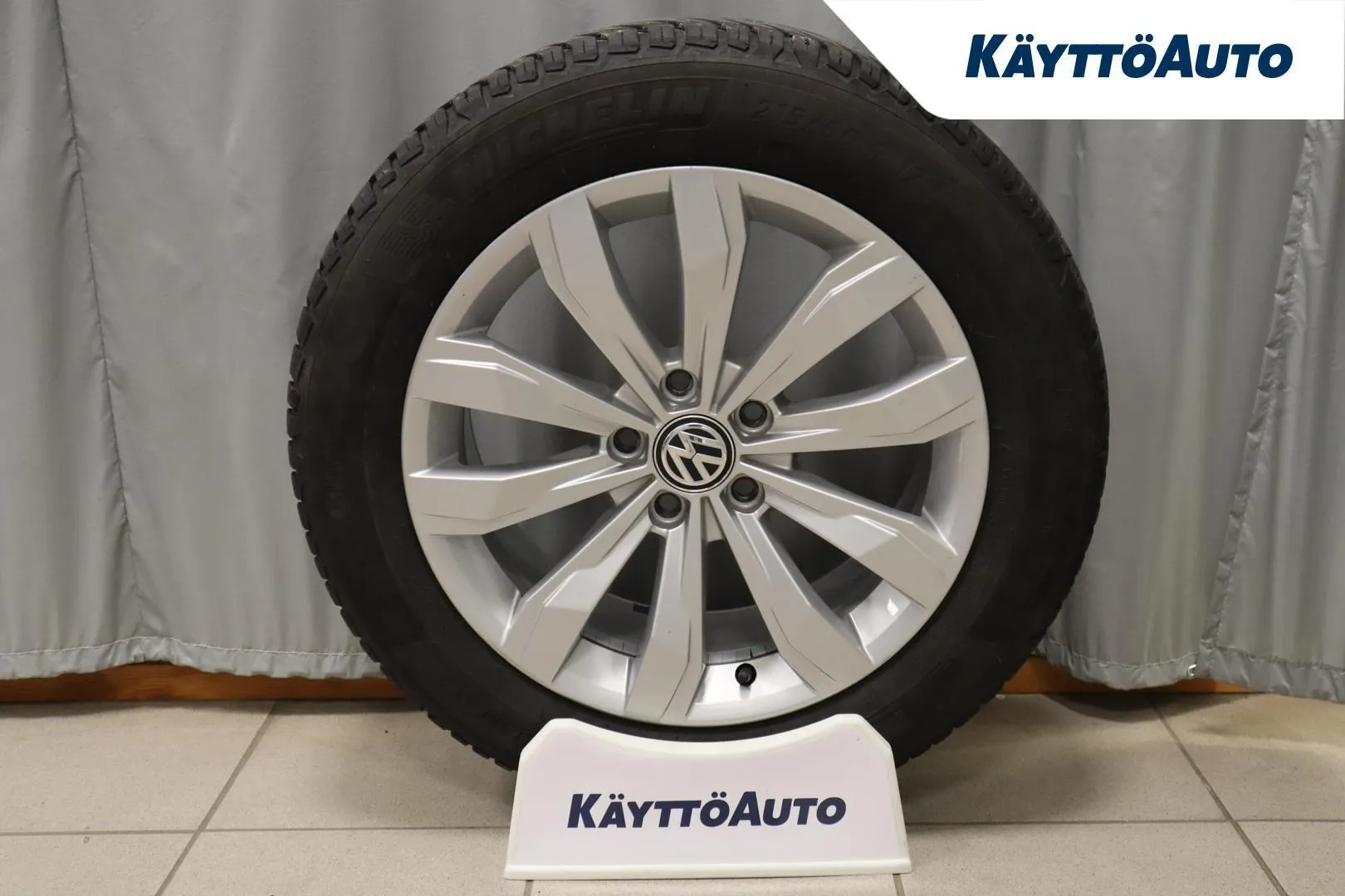 Volkswagen T-Roc IOX-390 carousel image