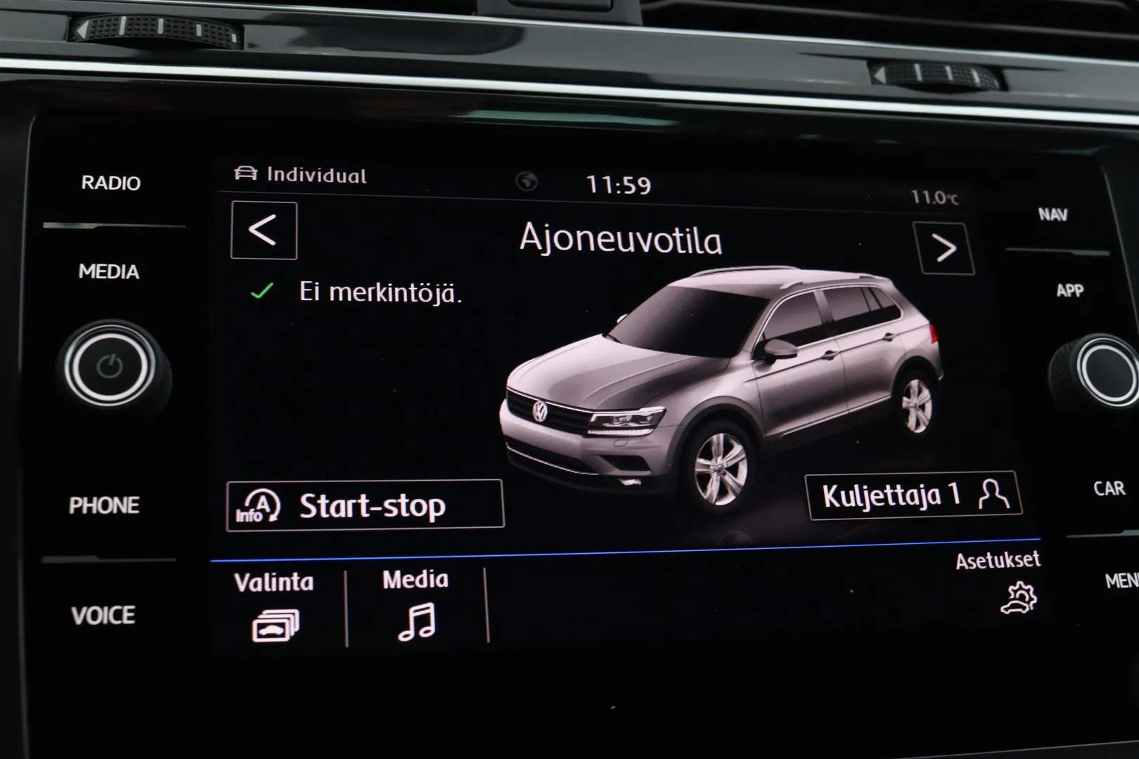 Volkswagen Tiguan RTU-750 carousel image
