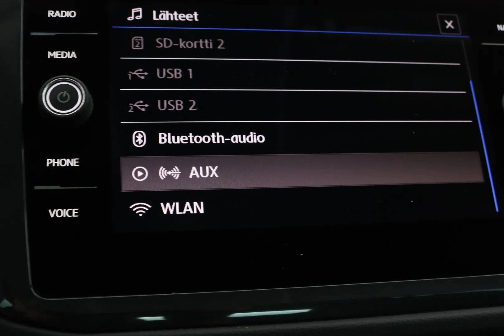 Volkswagen Tiguan RTU-750 carousel image