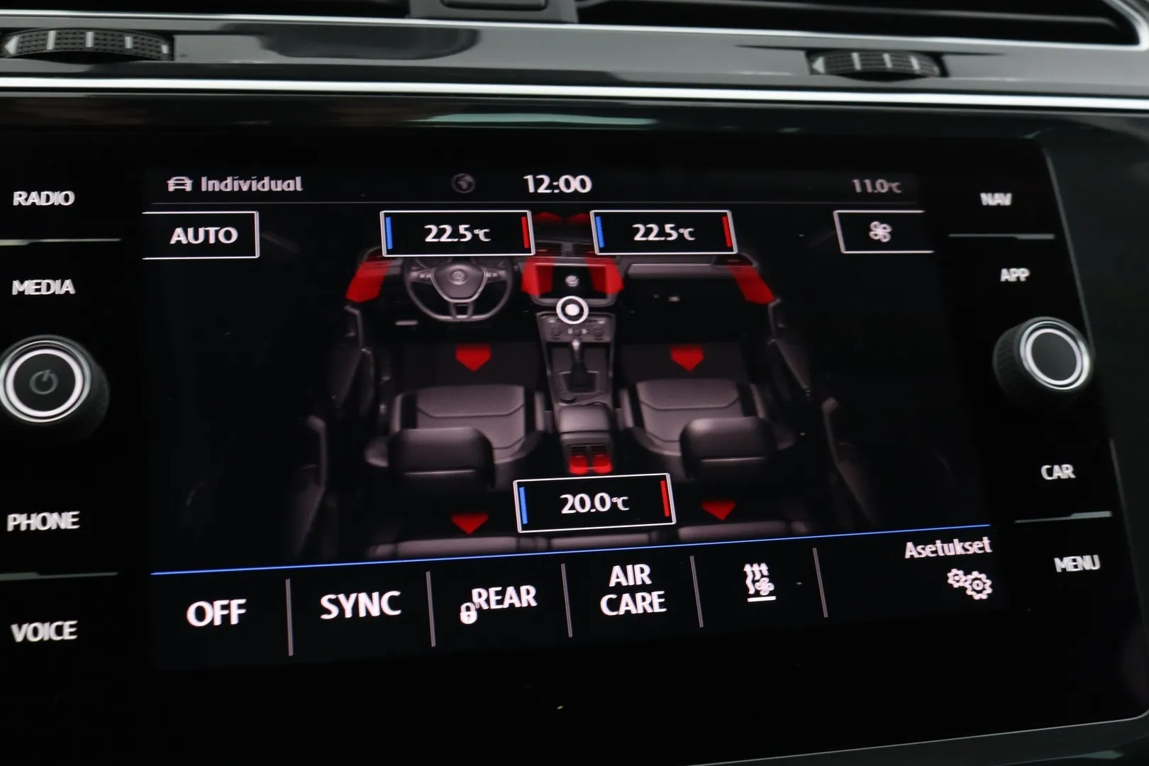 Volkswagen Tiguan RTU-750 carousel image