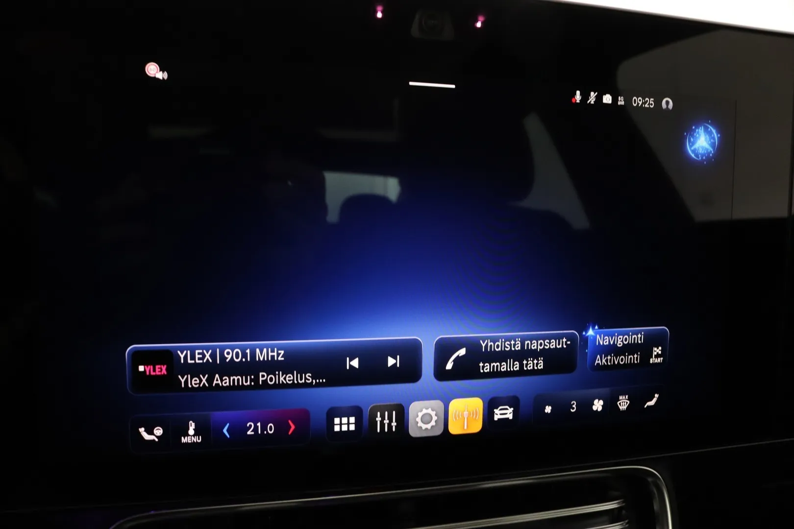 Mercedes-Benz CLA FSJ-198 carousel image