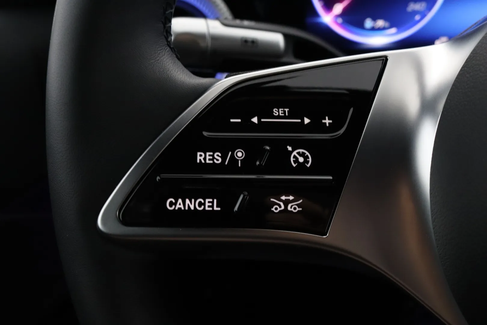 Mercedes-Benz CLA FSJ-198 carousel image