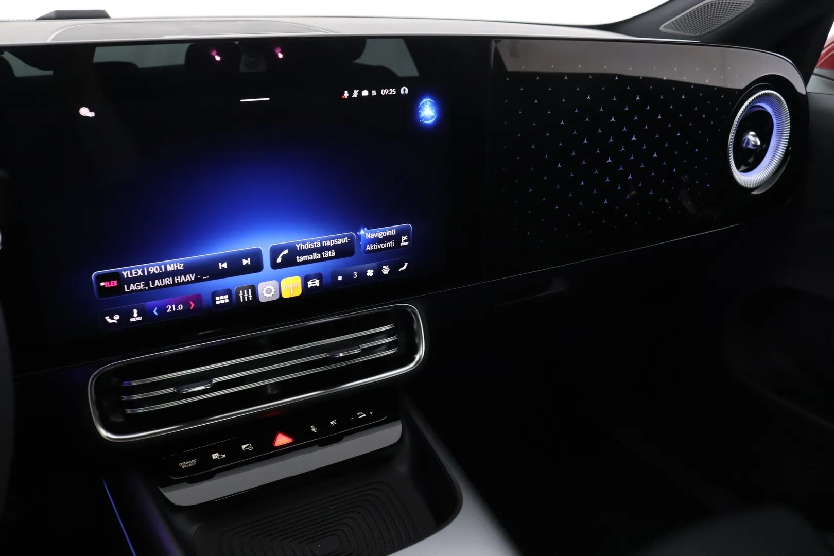 Mercedes-Benz CLA FSJ-198 carousel image