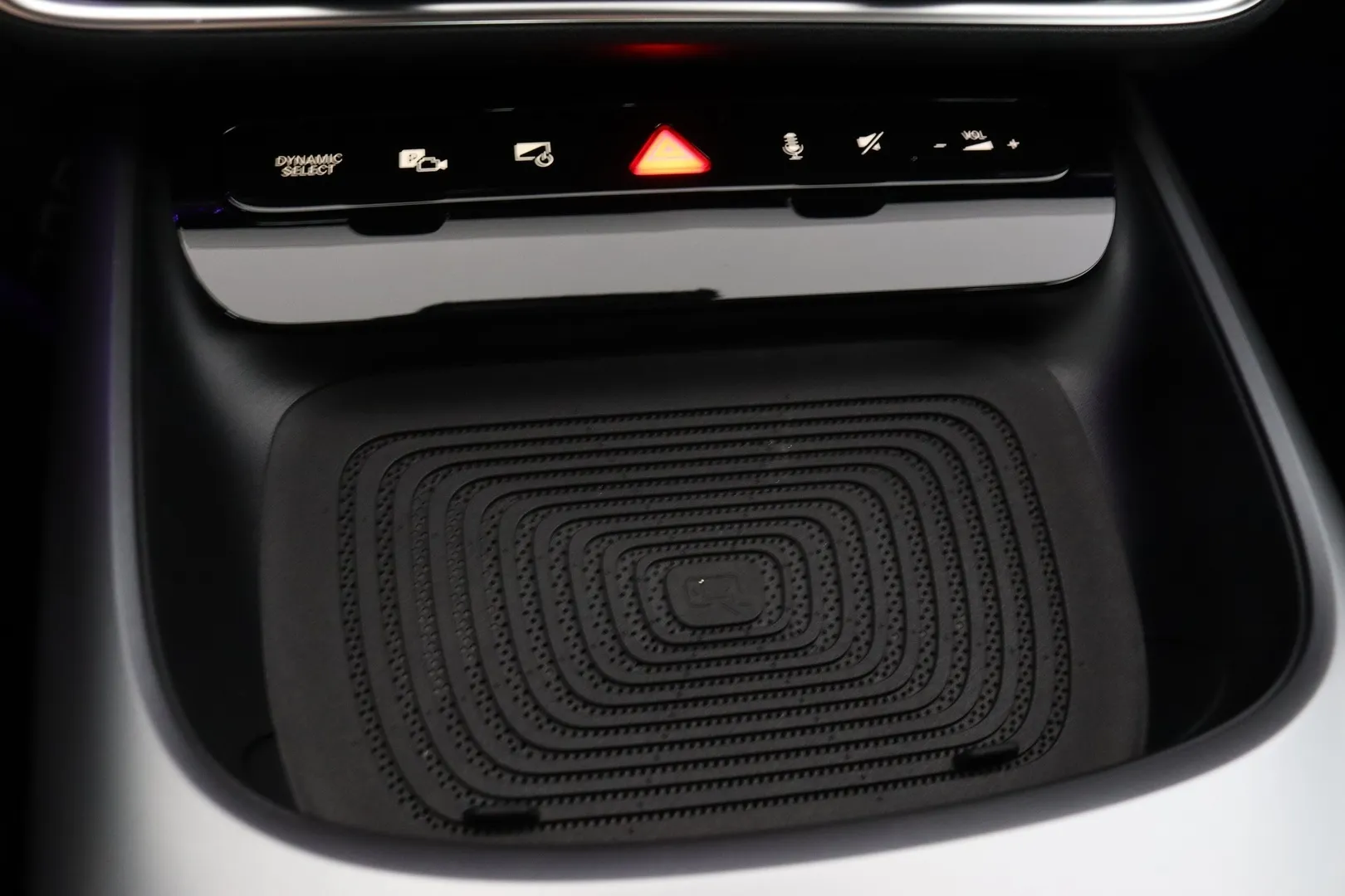 Mercedes-Benz CLA FSJ-198 carousel image