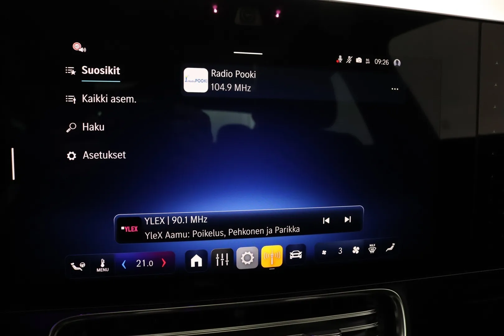 Mercedes-Benz CLA FSJ-198 carousel image