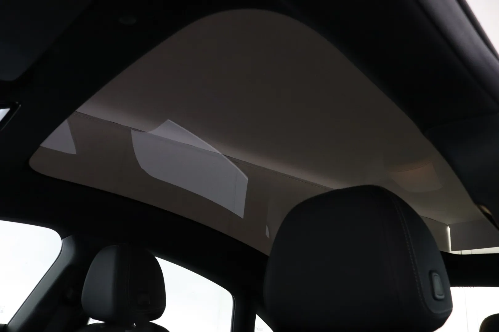 Mercedes-Benz CLA FSJ-198 carousel image