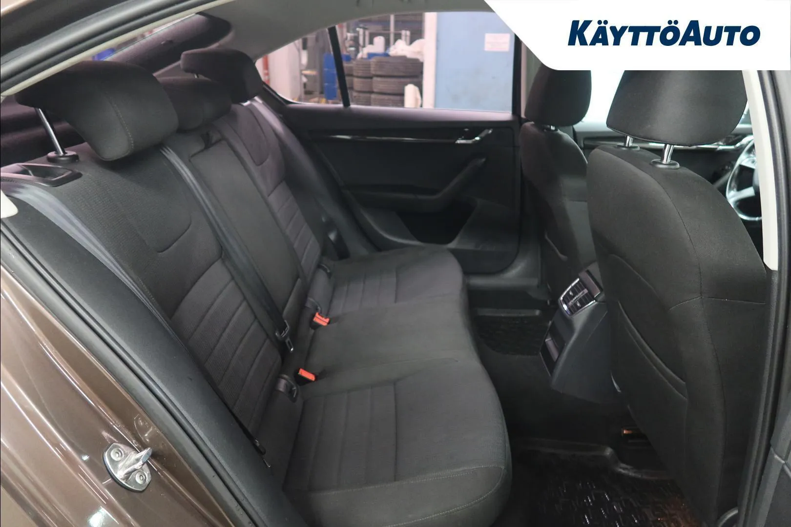 Skoda Octavia EMX-386 carousel image