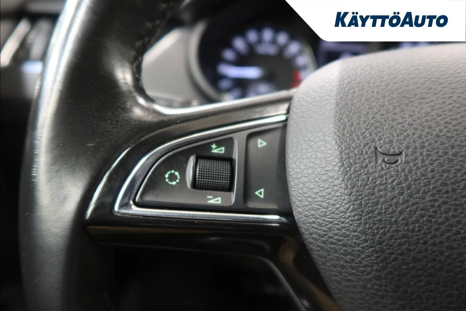 Skoda Octavia EMX-386 carousel image