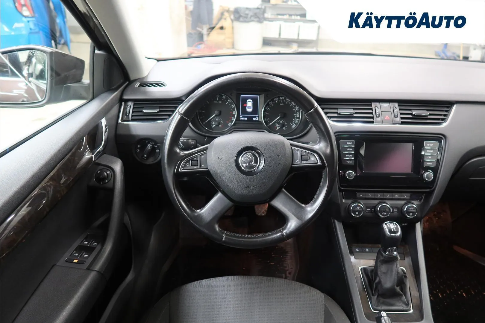 Skoda Octavia EMX-386 carousel image