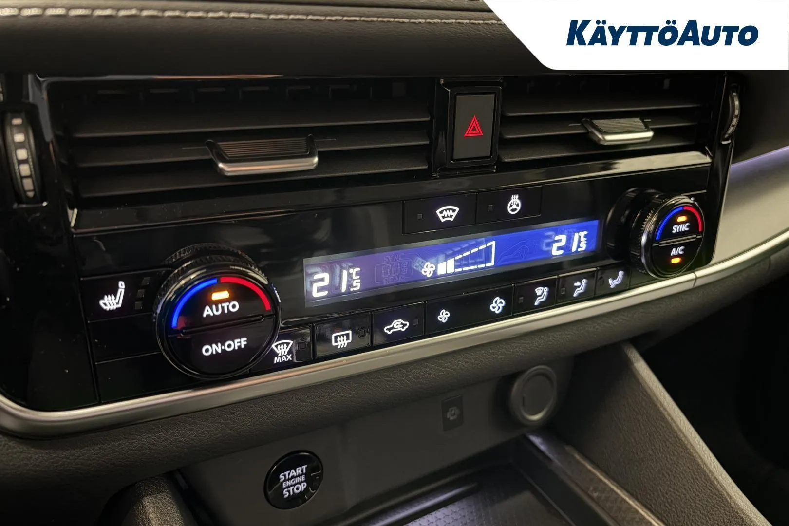 NISSAN QASHQAI SRN-755 carousel image