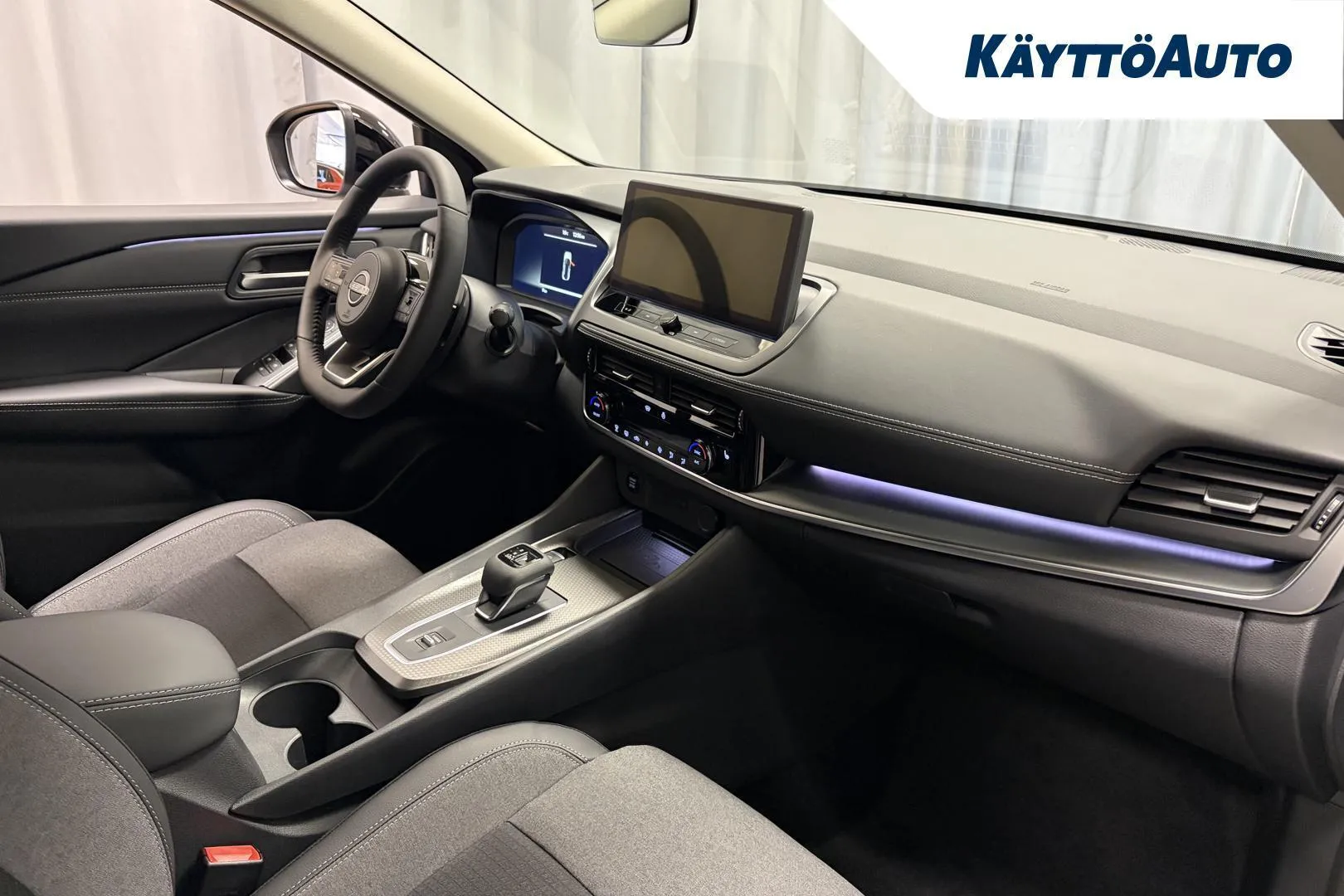 NISSAN QASHQAI SRN-755 carousel image