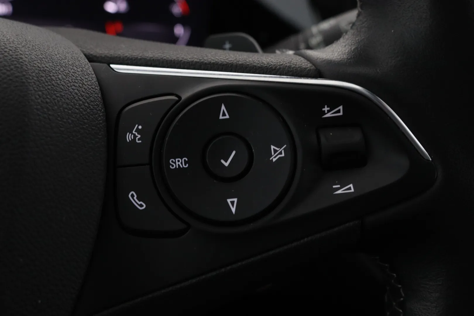 Opel Grandland RUX-565 carousel image