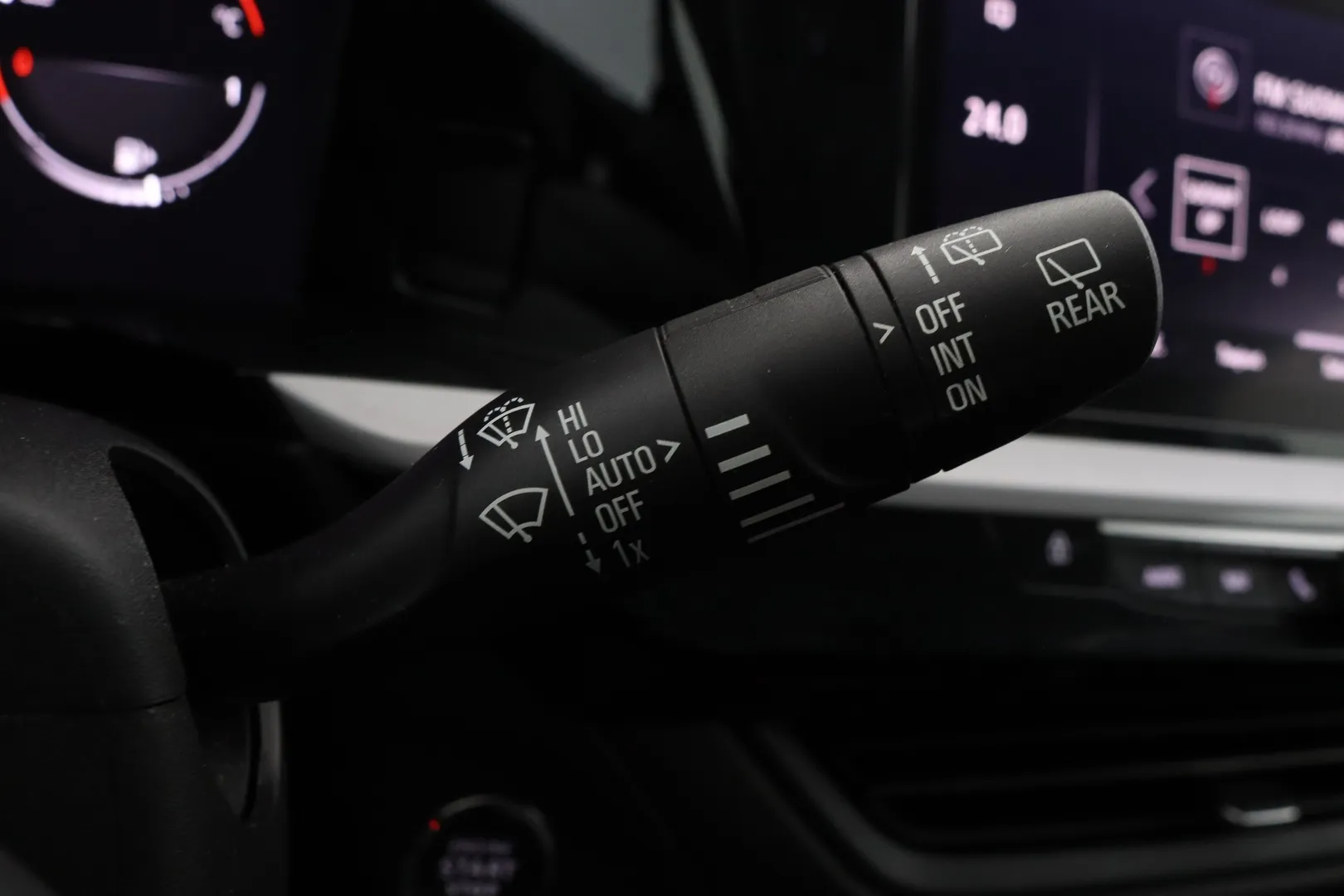 Opel Grandland RUX-565 carousel image