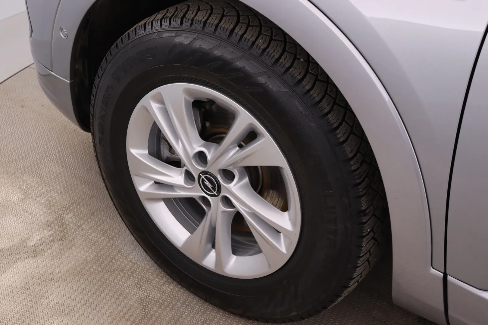 Opel Grandland RUX-565 carousel image