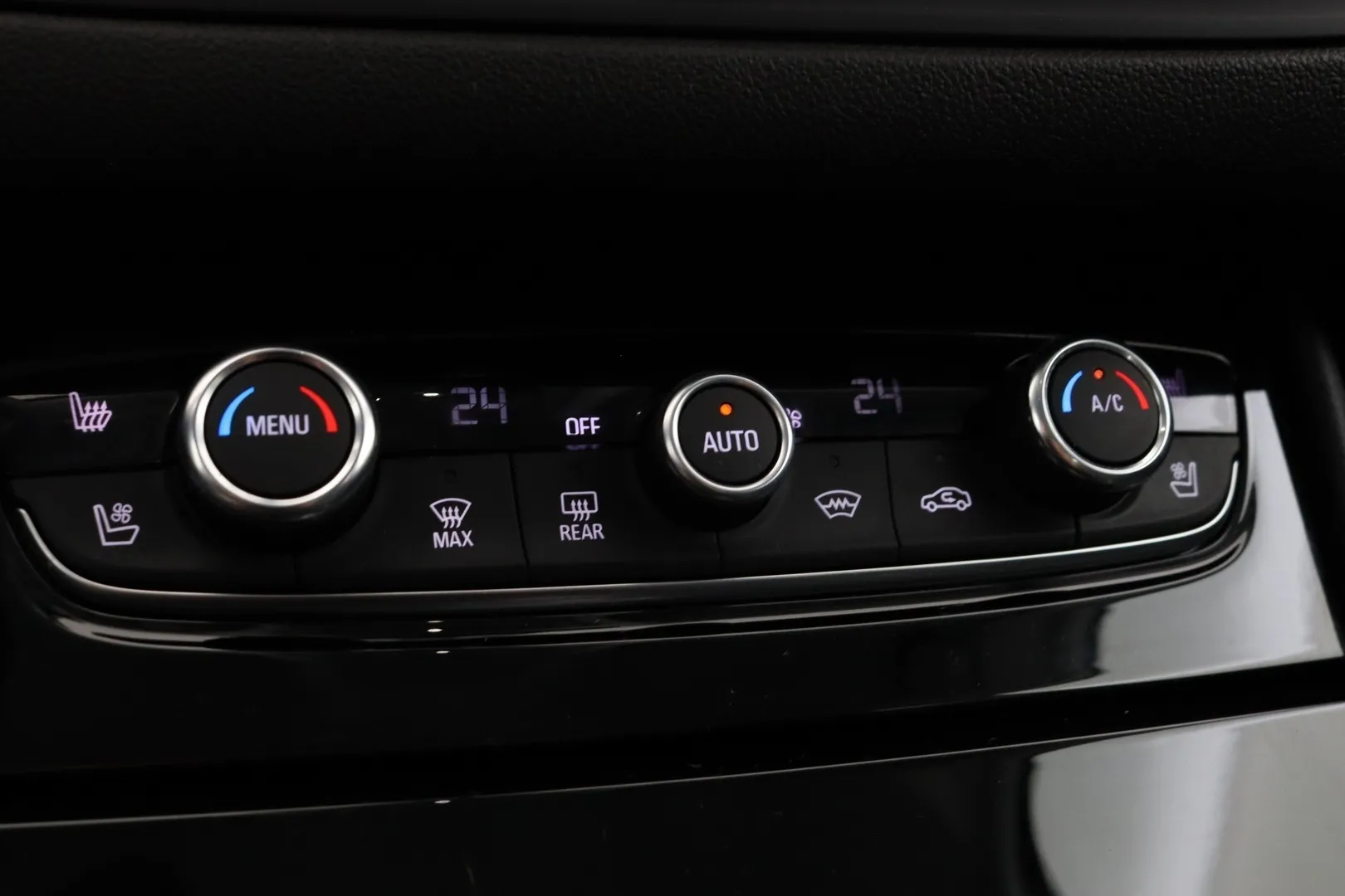 Opel Grandland RUX-565 carousel image