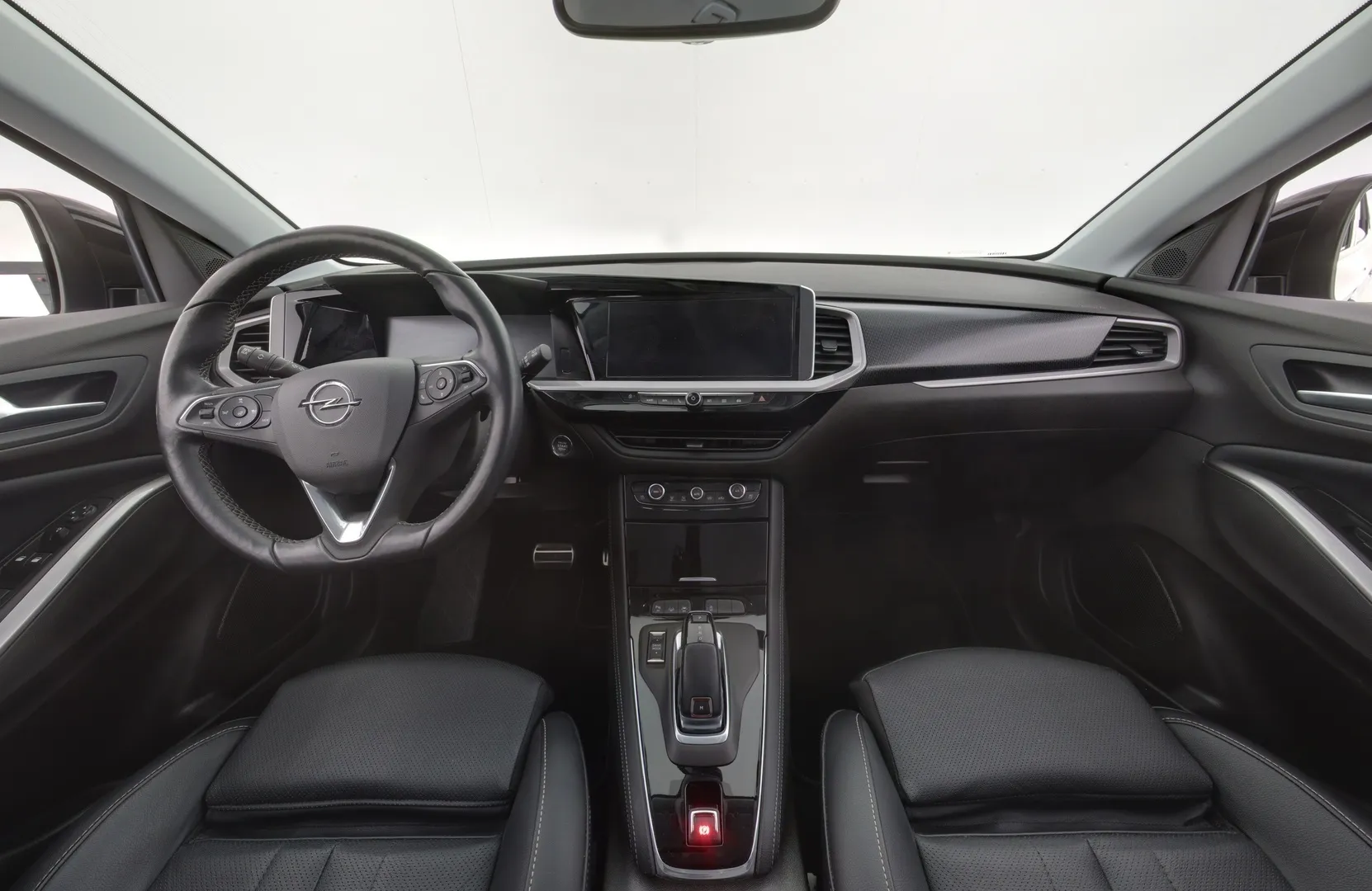 Opel Grandland RUX-565 carousel image