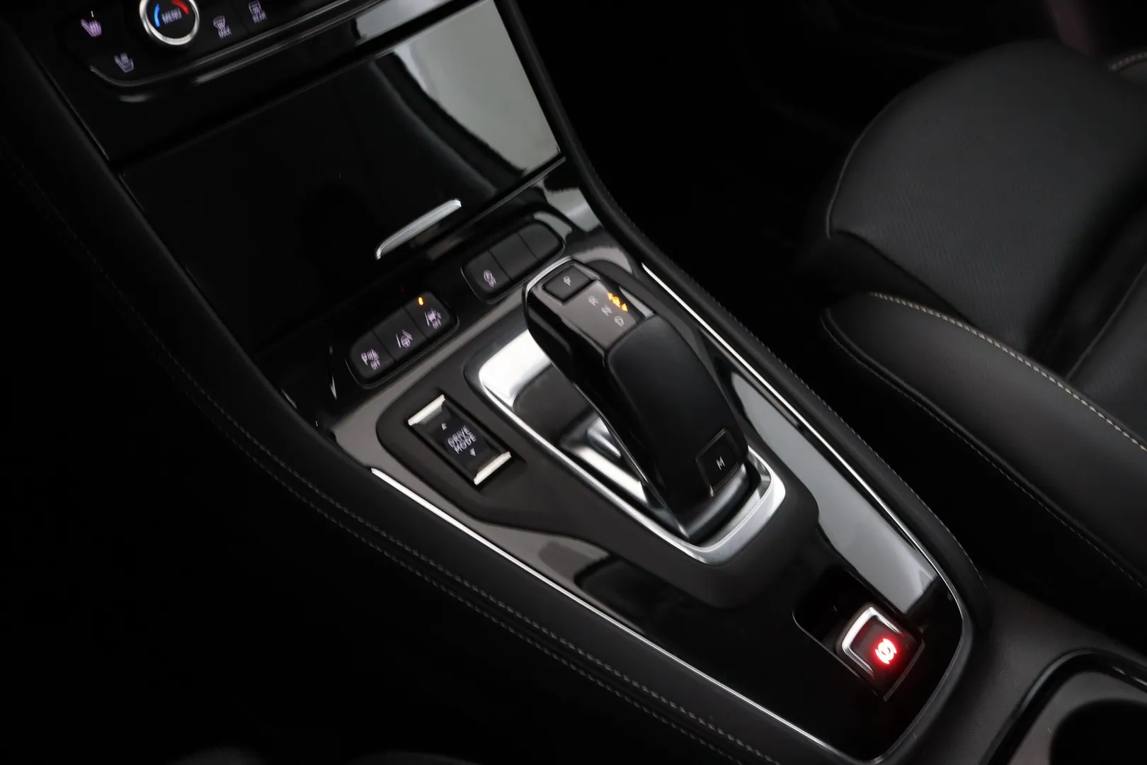 Opel Grandland RUX-565 carousel image