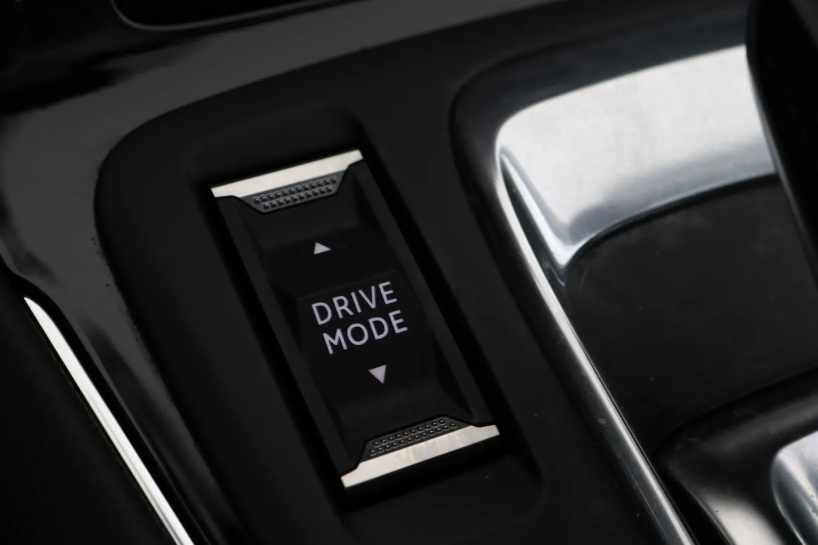 Opel Grandland RUX-565 carousel image