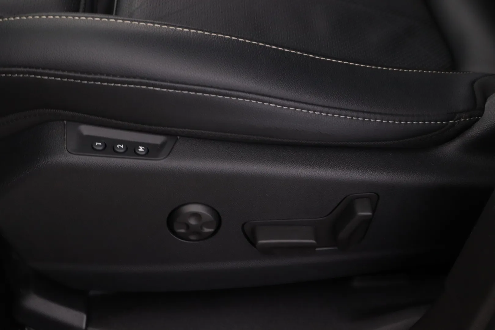 Opel Grandland RUX-565 carousel image