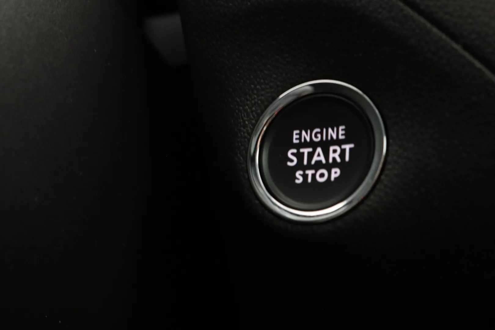 Opel Grandland RUX-565 carousel image