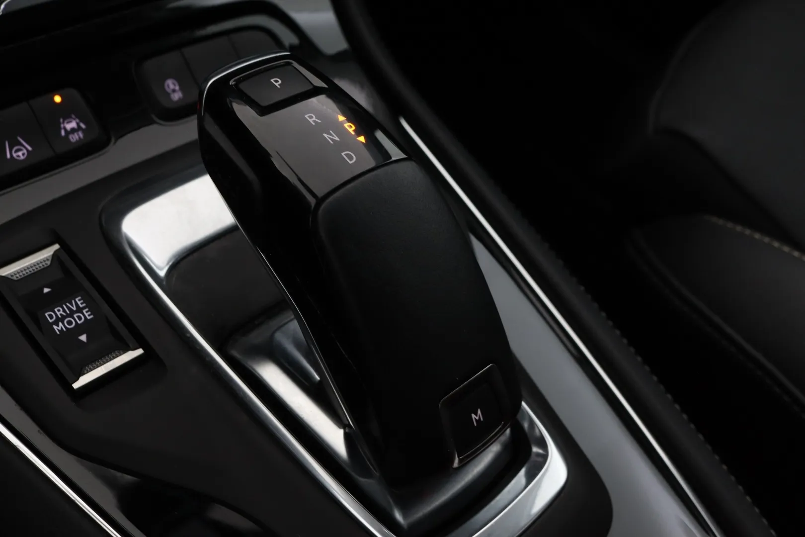 Opel Grandland RUX-565 carousel image