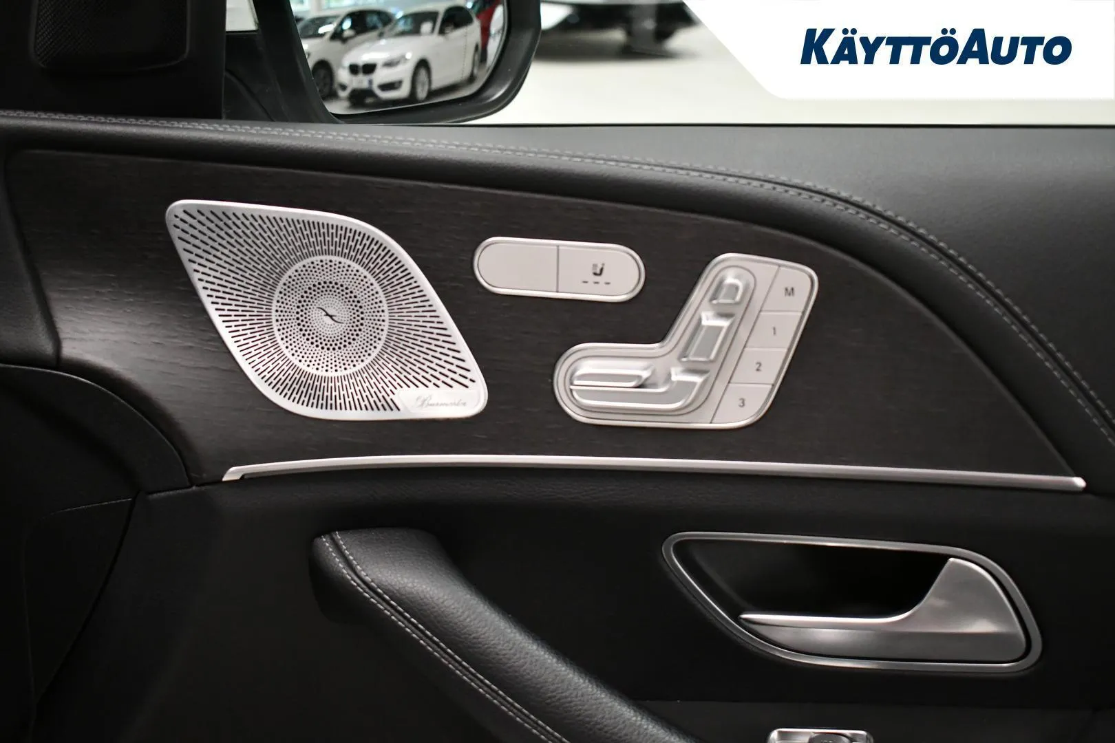 Mercedes-Benz GLE SPJ-475 carousel image