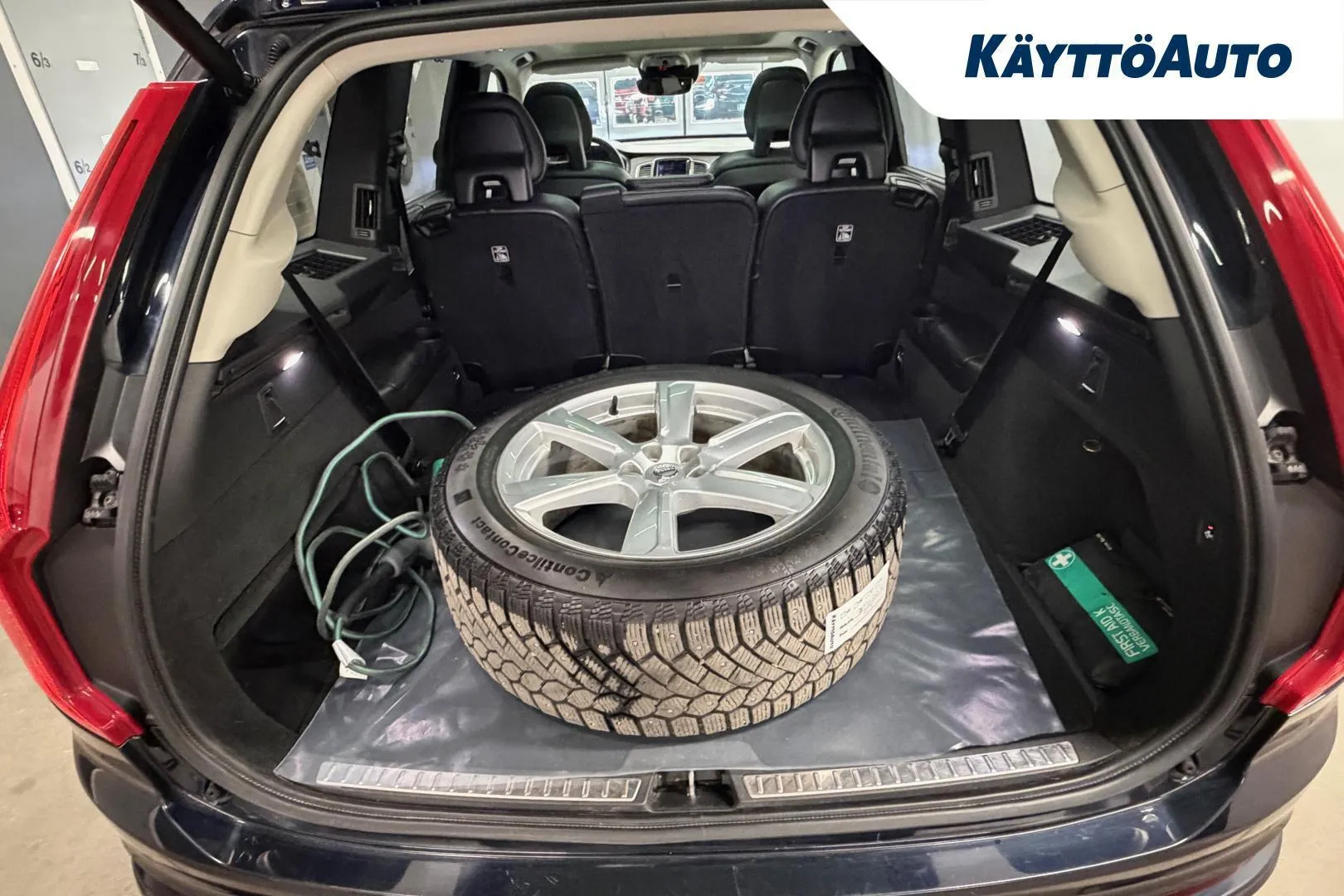 Volvo XC90 XXH-569 carousel image