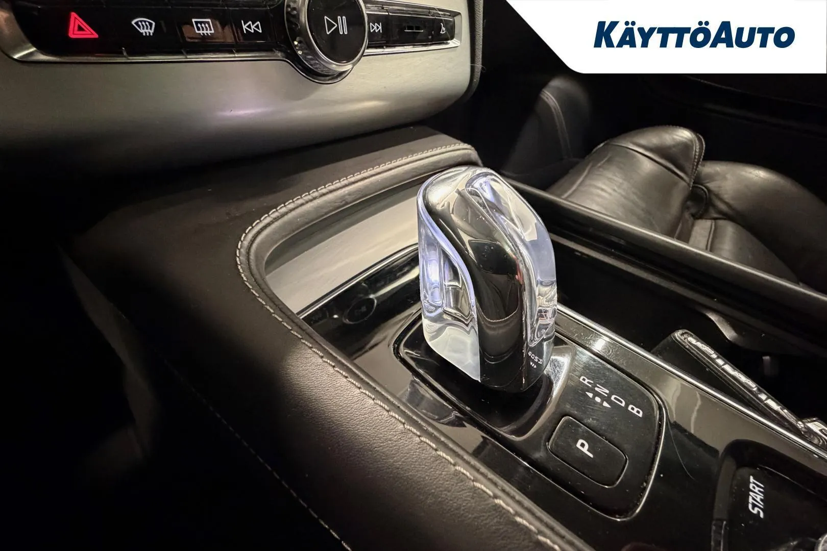 Volvo XC90 XXH-569 carousel image