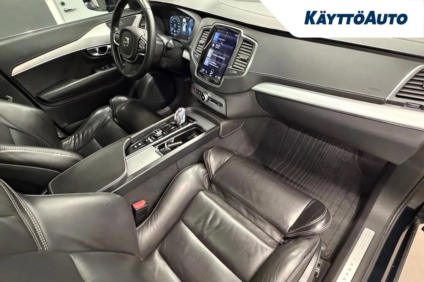 Volvo XC90 XXH-569 carousel image