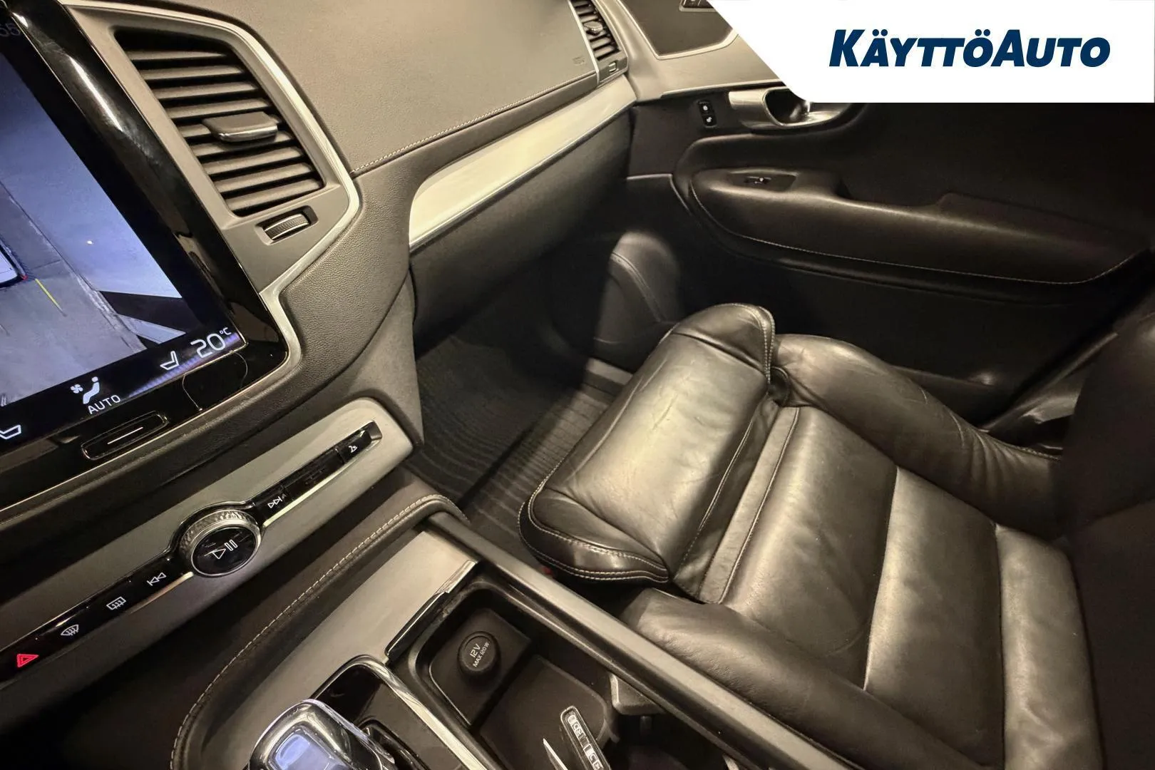 Volvo XC90 XXH-569 carousel image