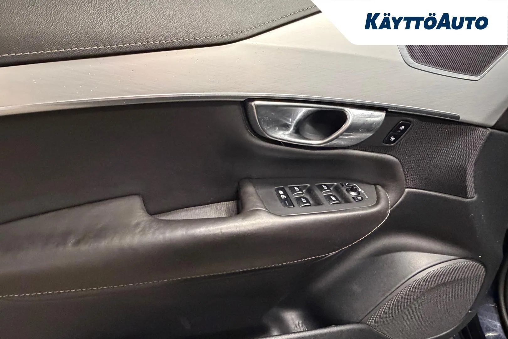 Volvo XC90 XXH-569 carousel image