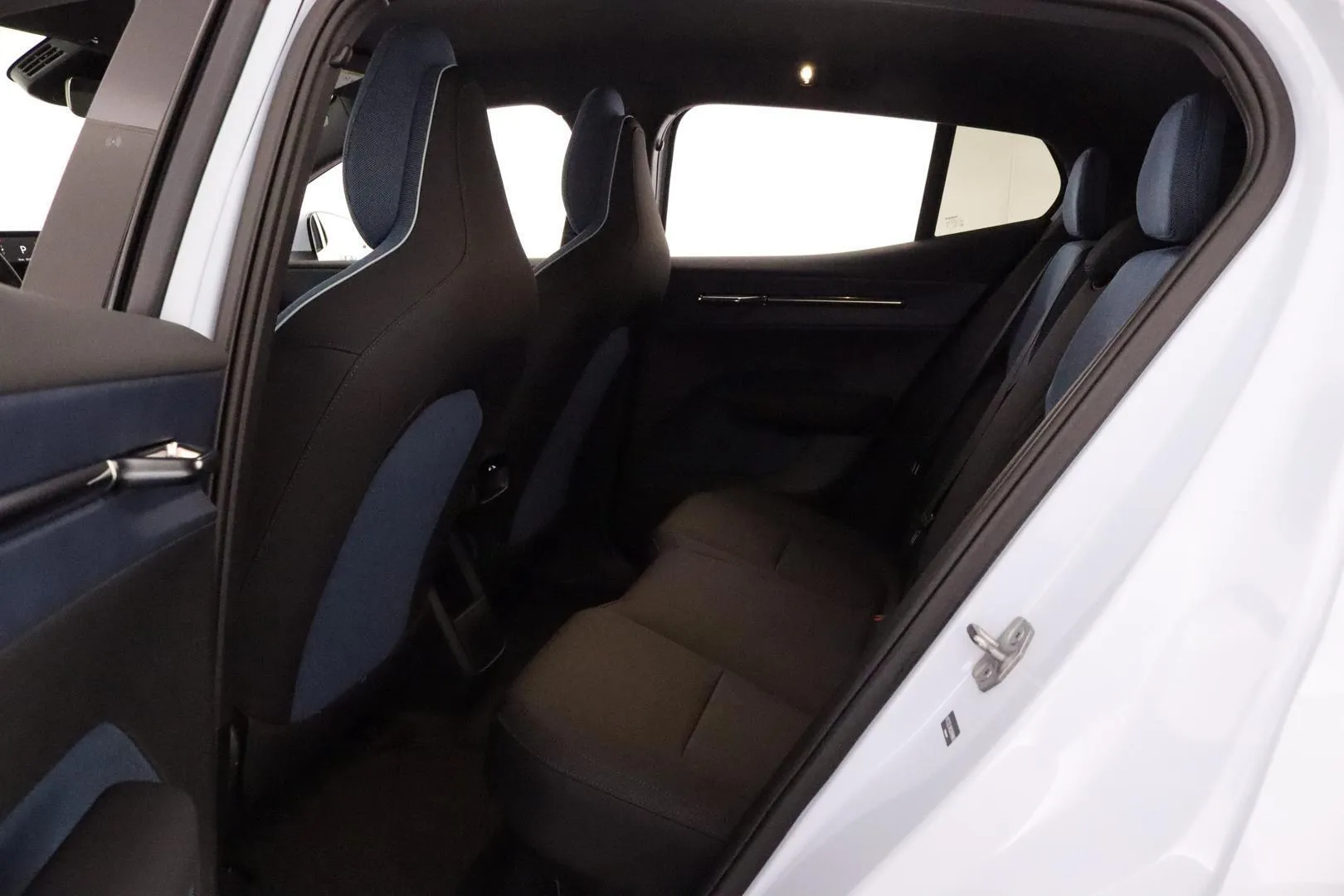 VOLVO EX30 JNO-560 carousel image